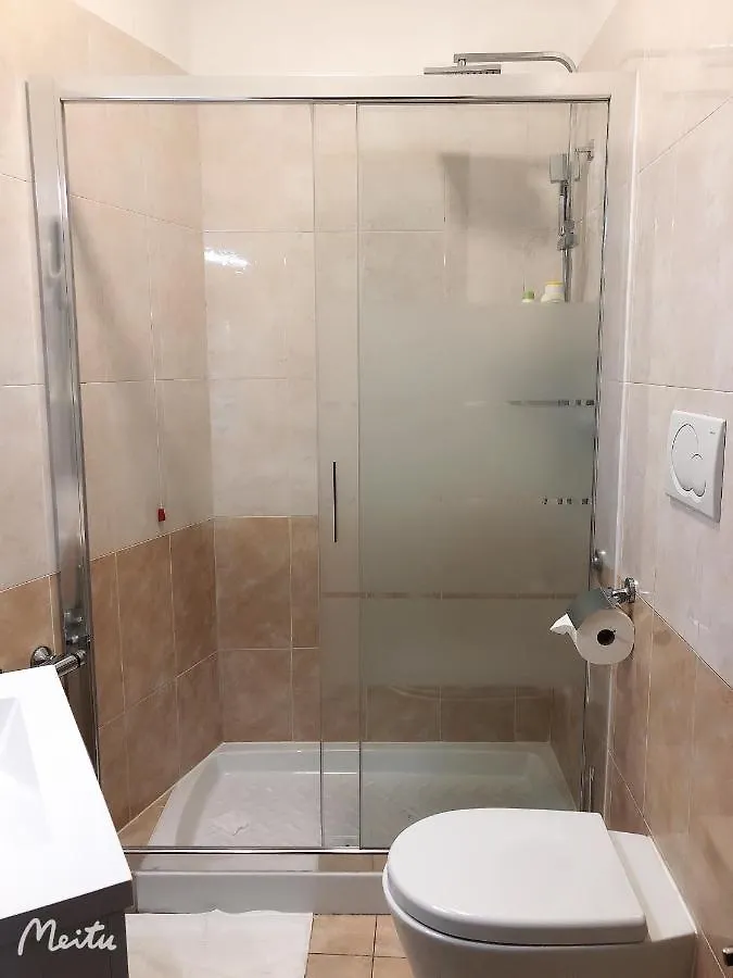 Romafullhouse Guesthouse Rome