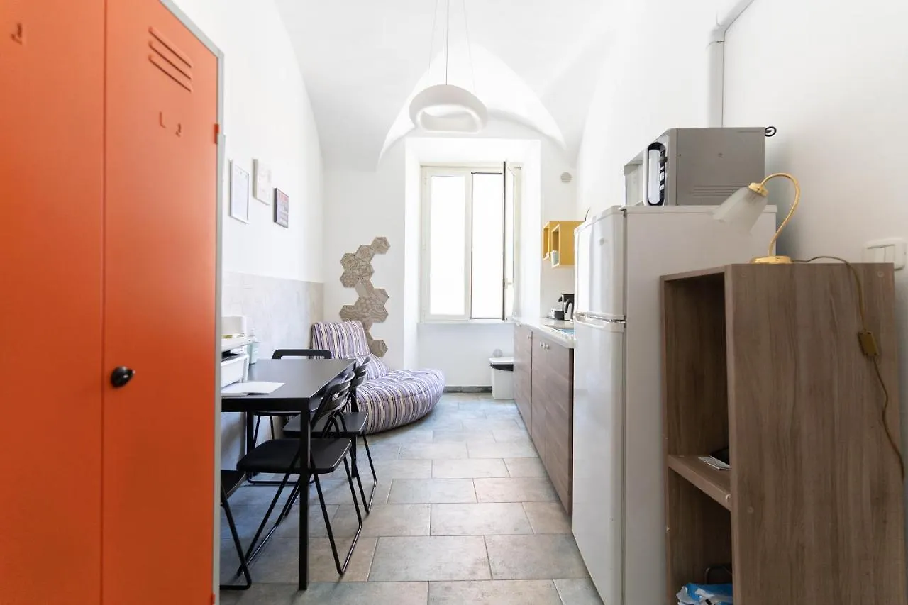 Romafullhouse Guesthouse Guest house