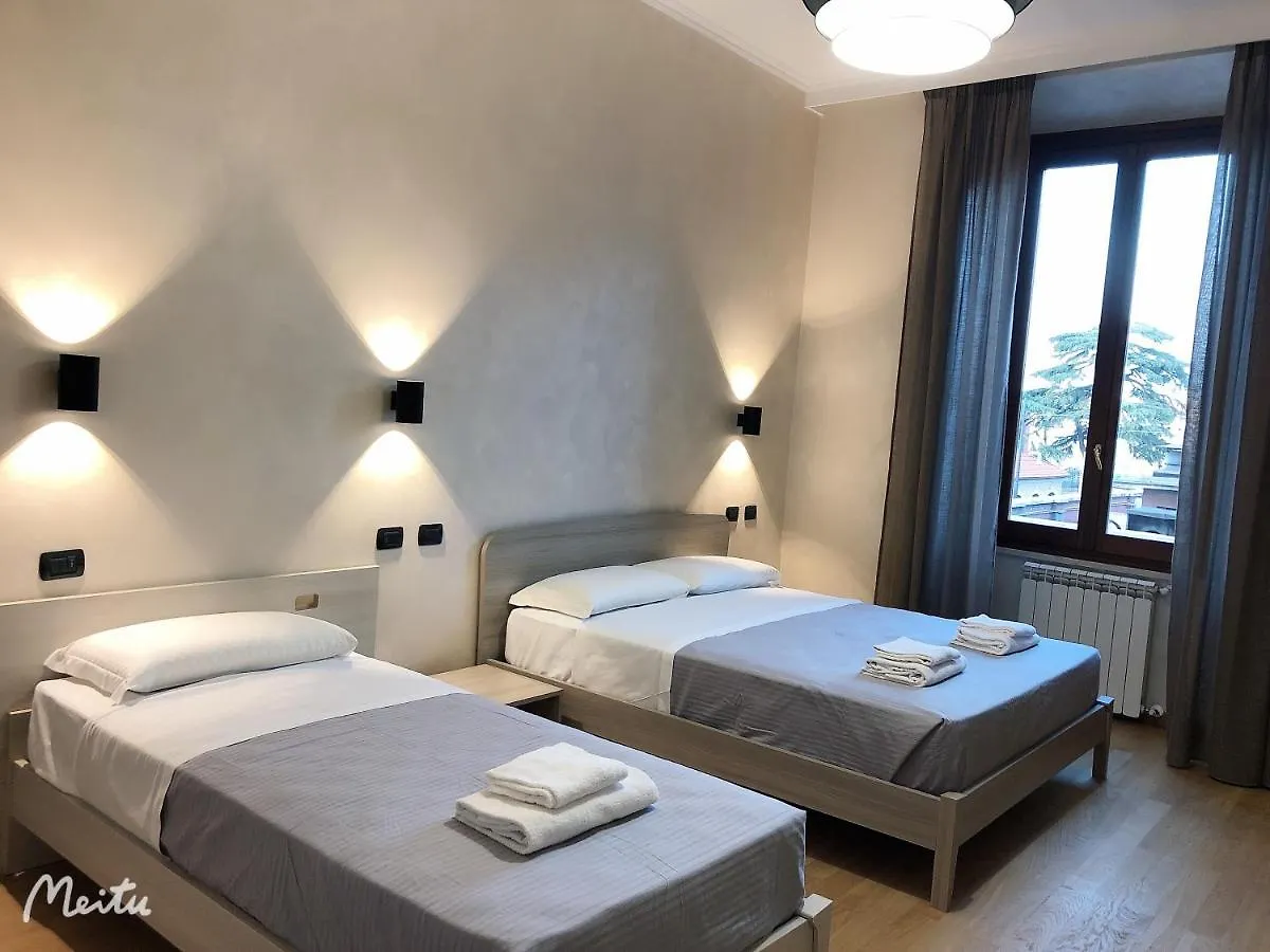 Romafullhouse Guesthouse 0*, Rome Italië