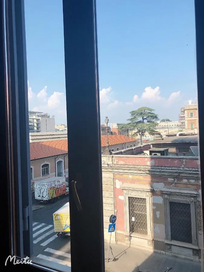 Romafullhouse Guesthouse
